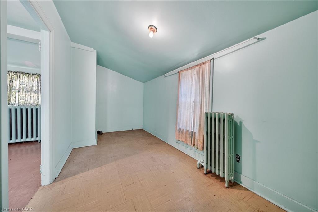 16 Mulberry Street Property Photo 39