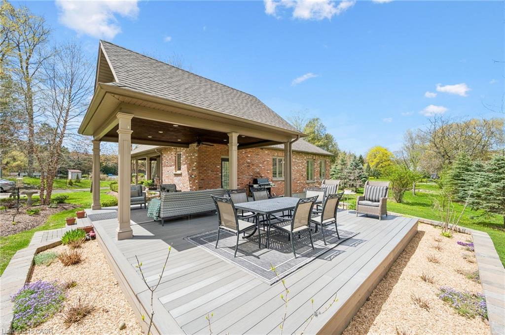 2073 Maplewood Road Property Photo 36