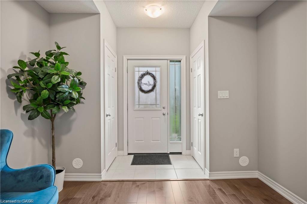 27-107 Westra Drive Property Photo 6