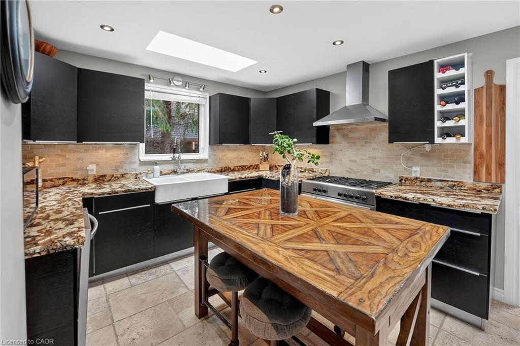3555 Campden Road Property Photo 11