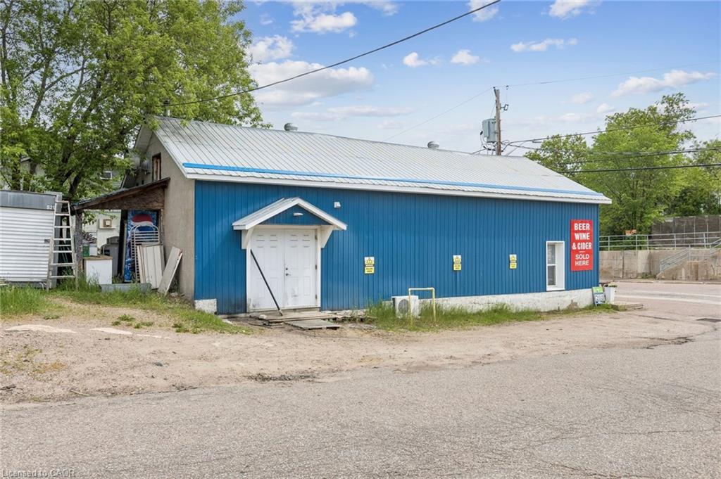 188 Queen Street Property Photo 6