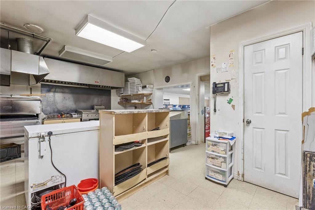 188 Queen Street Property Photo 17