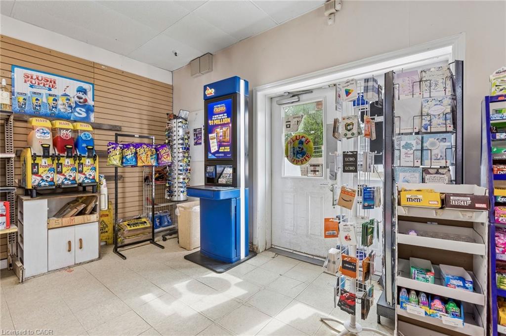 188 Queen Street Property Photo 18