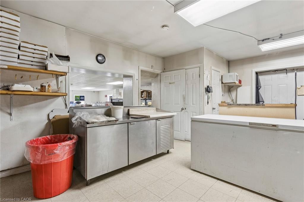 188 Queen Street Property Photo 25
