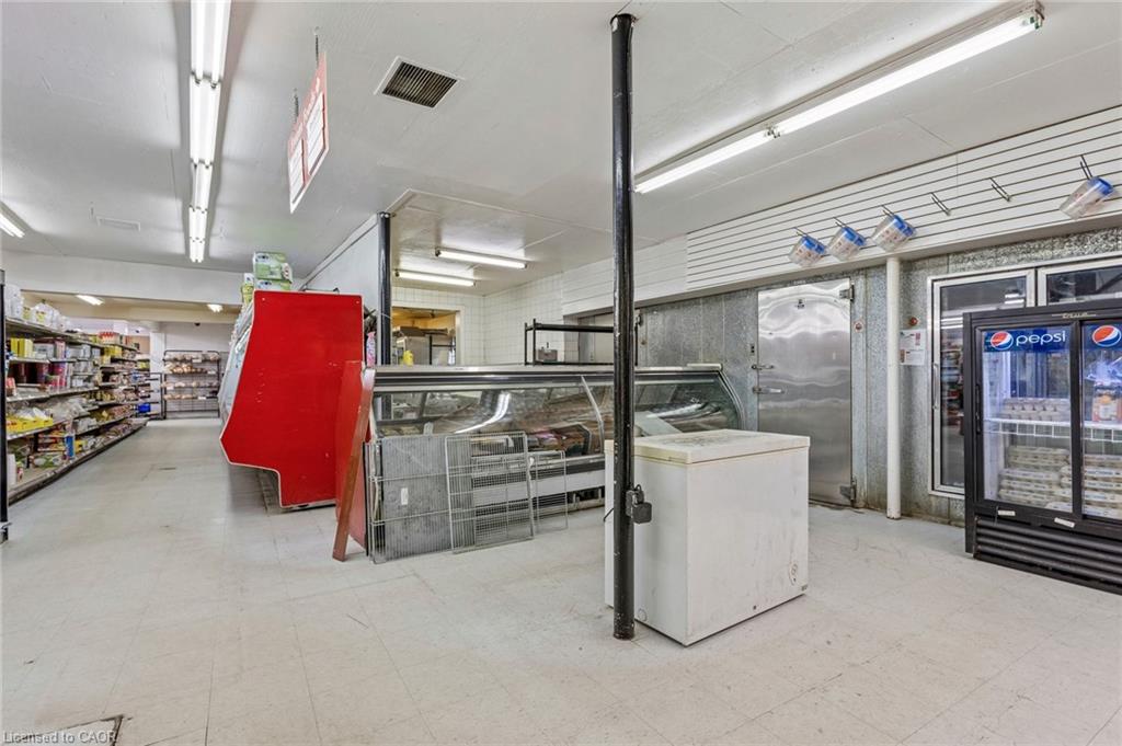 188 Queen Street Property Photo 27