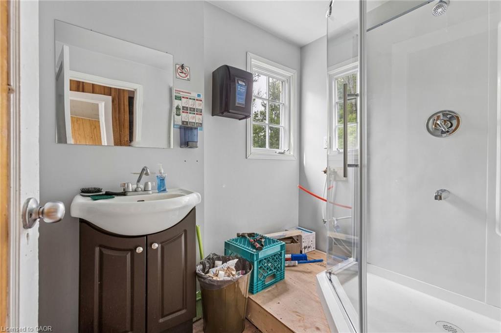 188 Queen Street Property Photo 39