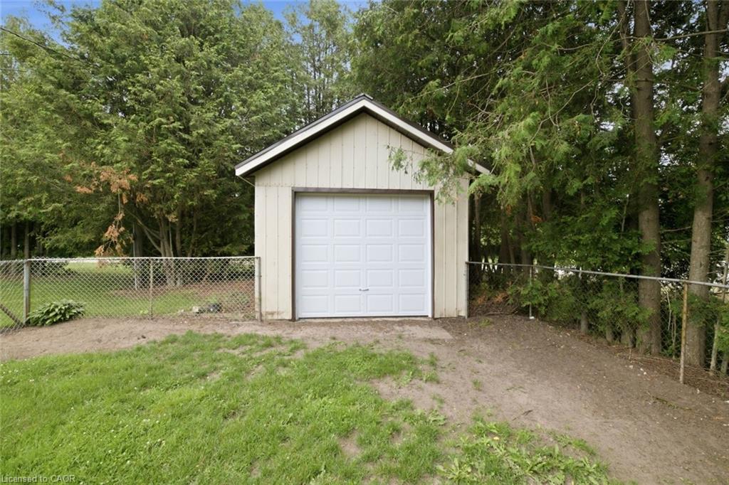 3765 Teeterville Road Property Photo 7