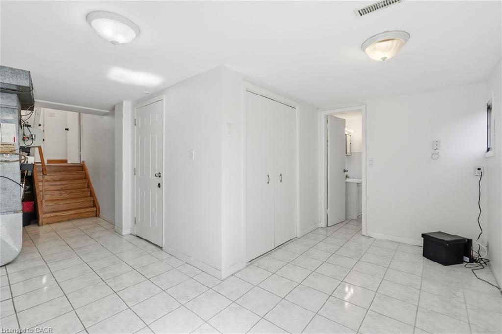 58 Onslow Court Property Photo 28
