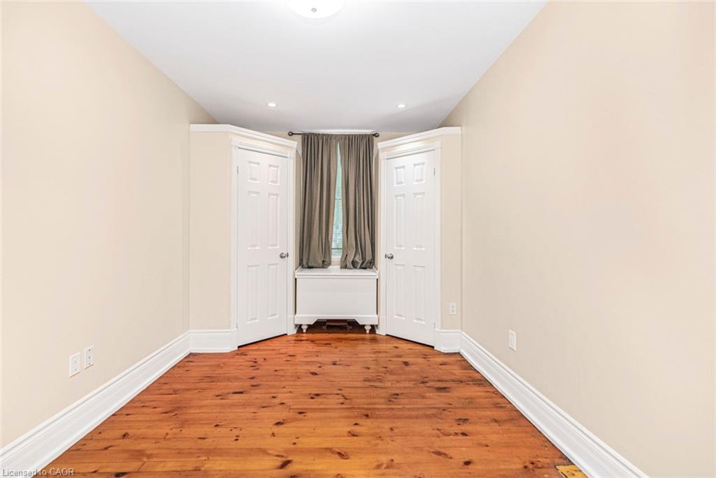 18 Pearl Street S Property Photo 16