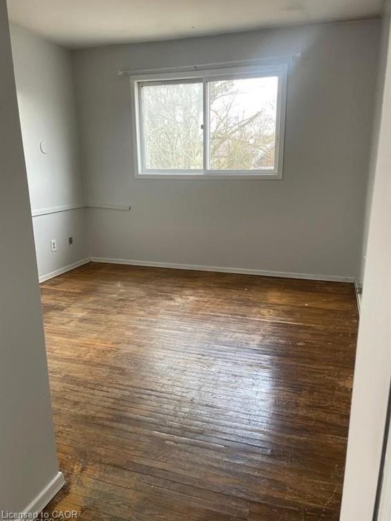 74 William Street W Property Photo 3