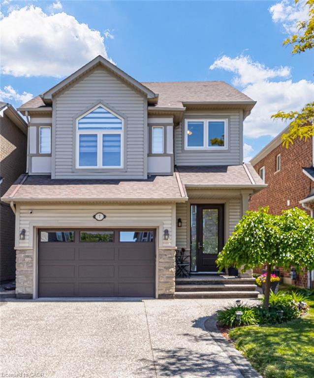 7 Bramoak Crescent