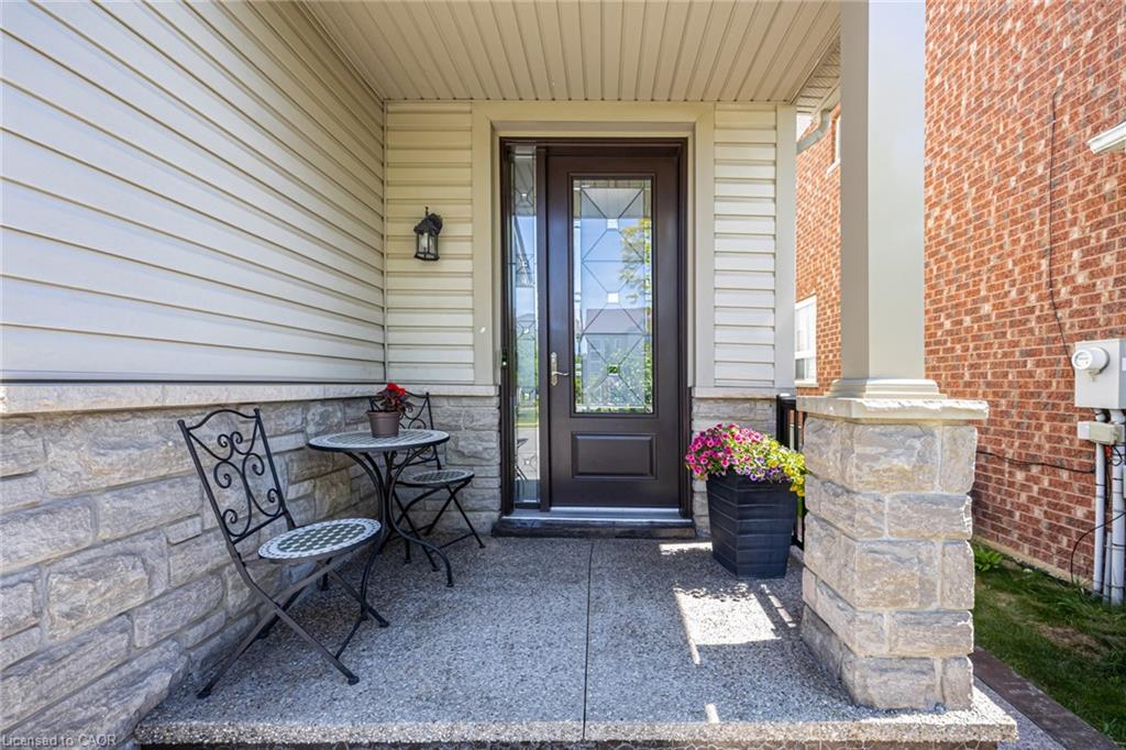 7 Bramoak Crescent Property Photo 2