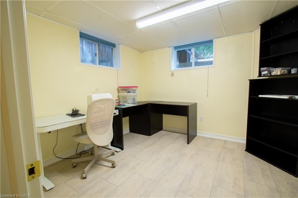 652 Upper Wentworth Street Property Photo 11
