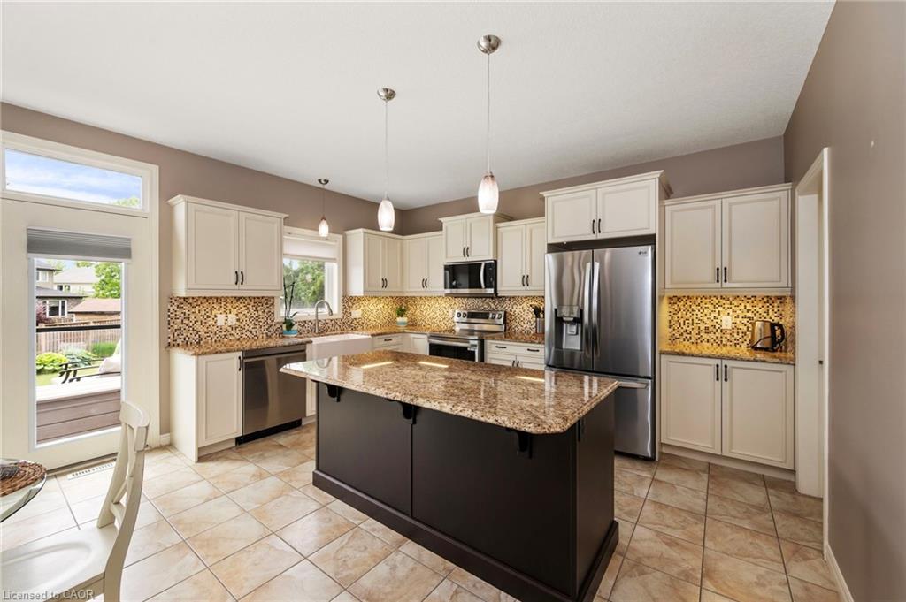 1863 Ballymote Avenue Property Photo 8