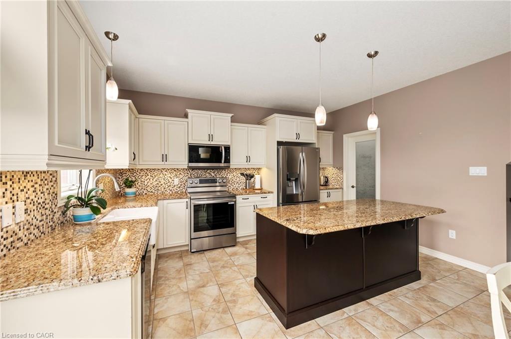 1863 Ballymote Avenue Property Photo 9