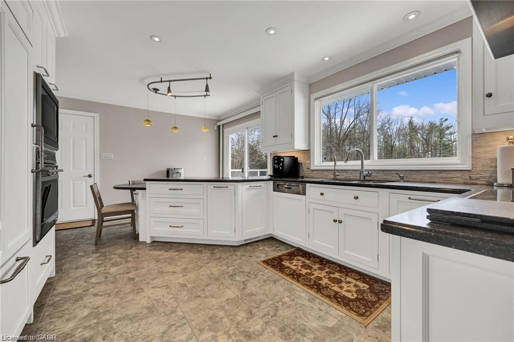 10566 Second Line Property Photo 9