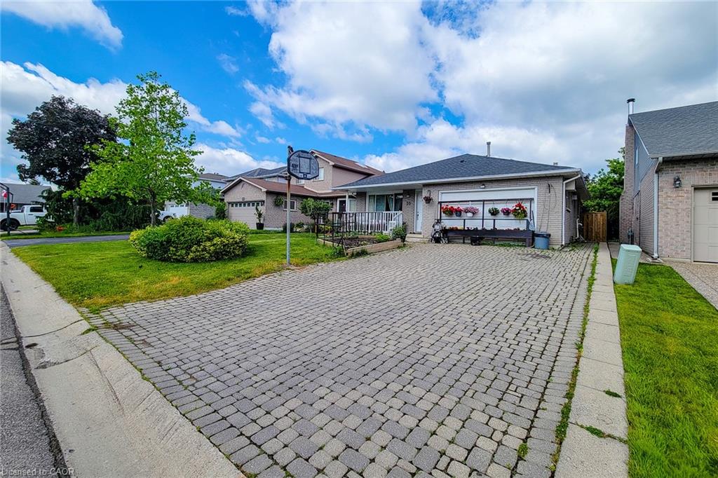 10 Lancer Court Property Photo 3