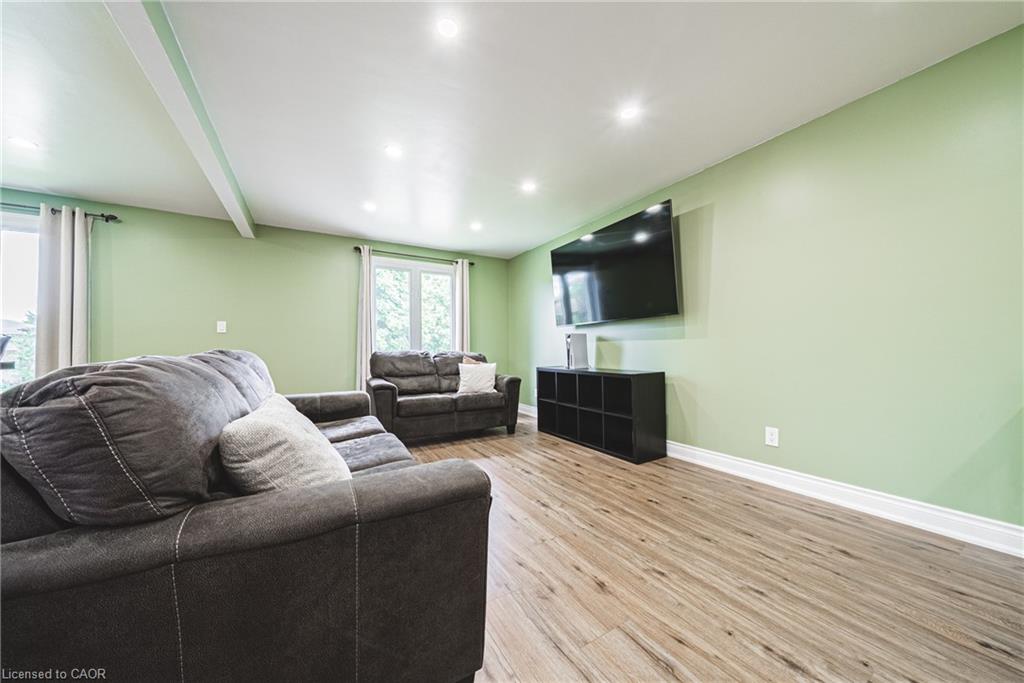 27 Ludlow Crescent Property Photo 6