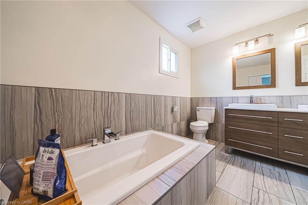 27 Ludlow Crescent Property Photo 19