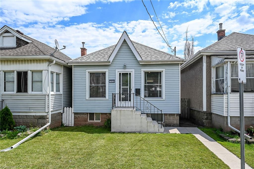184 London Street N Property Photo 3