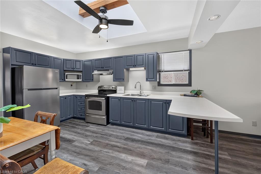 184 London Street N Property Photo 10