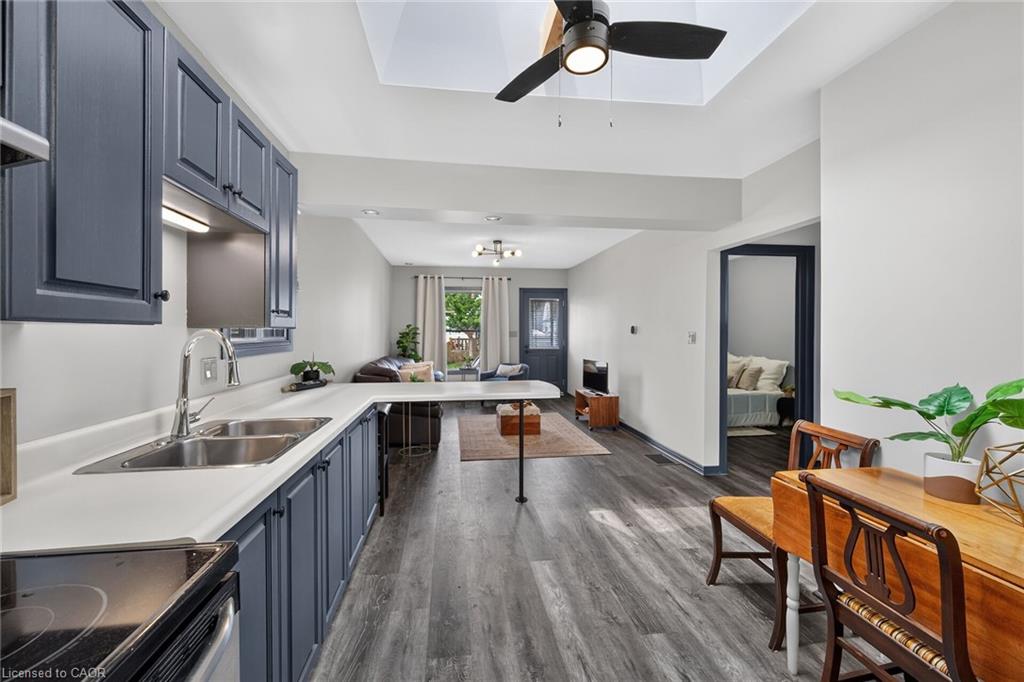 184 London Street N Property Photo 13