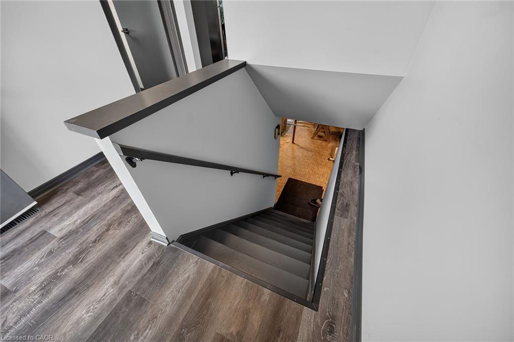 184 London Street N Property Photo 24