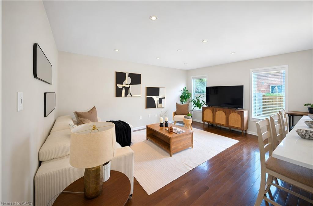 669 Gervais Terrace Property Photo 12