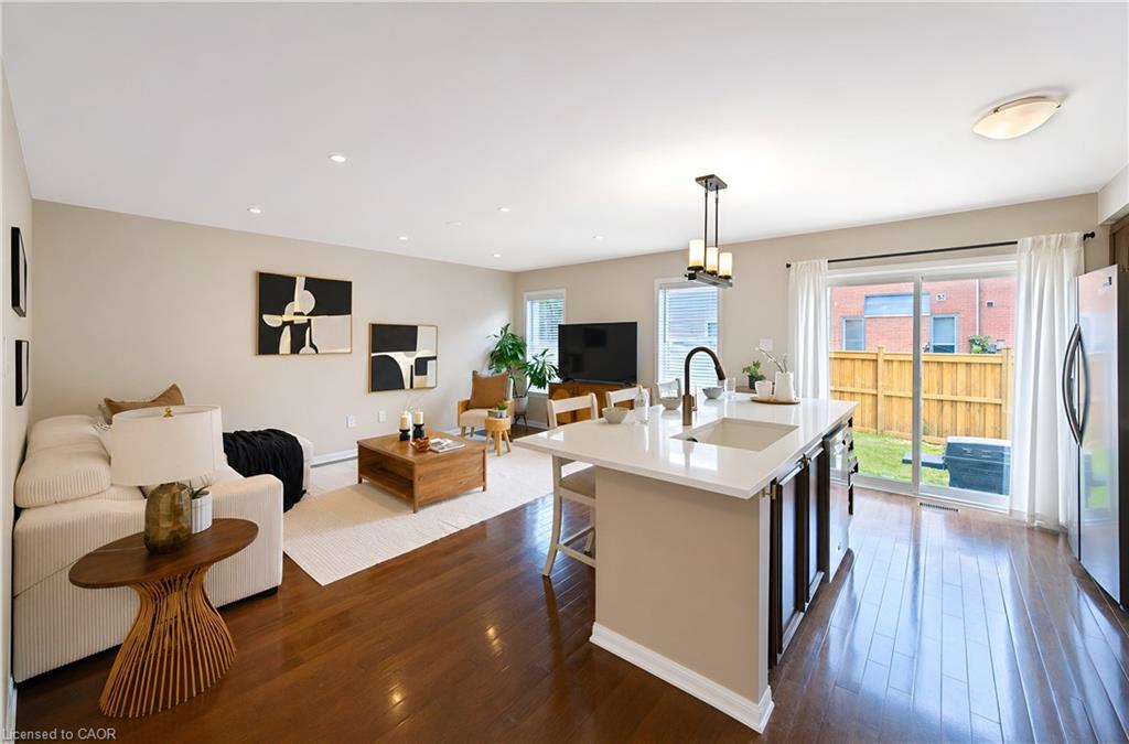 669 Gervais Terrace Property Photo 13