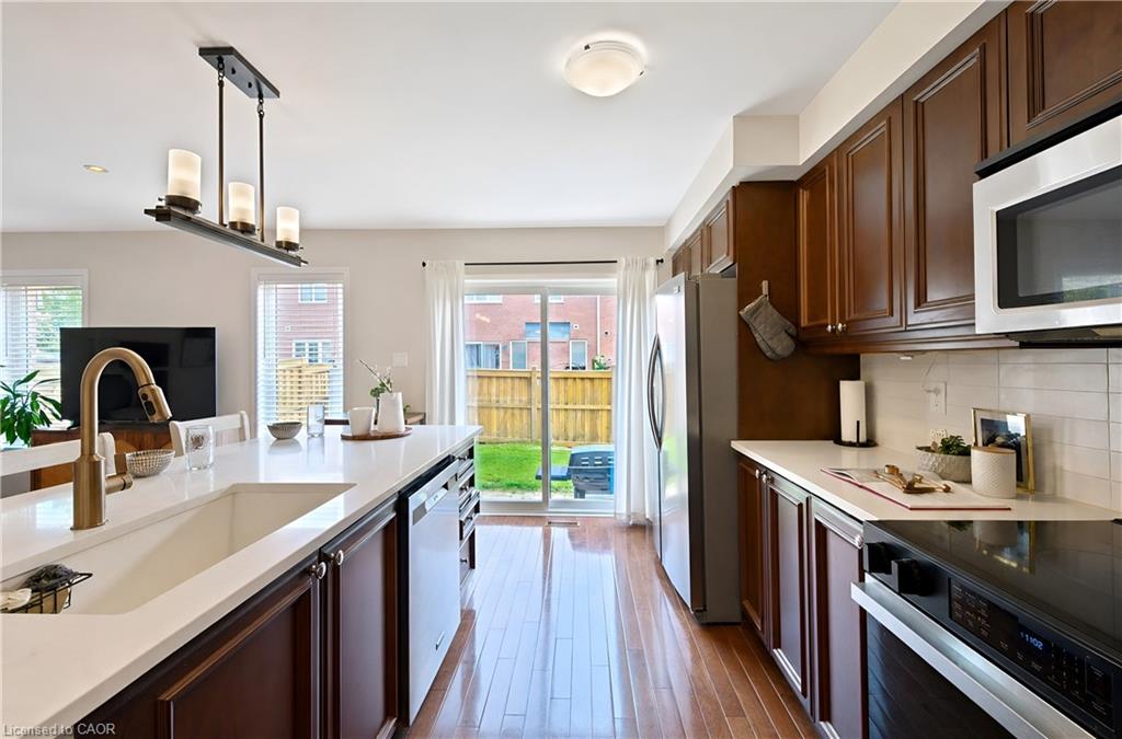 669 Gervais Terrace Property Photo 17