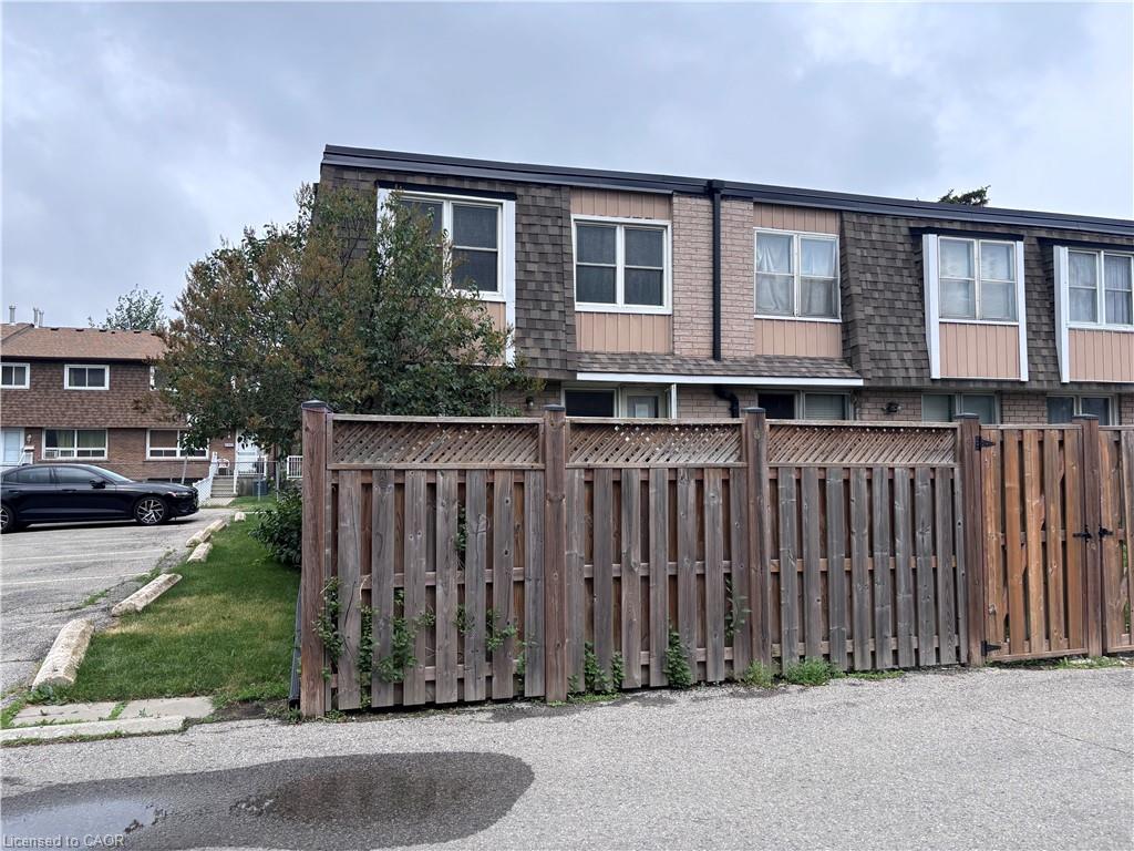 4-153 Limeridge Road W Property Photo 4