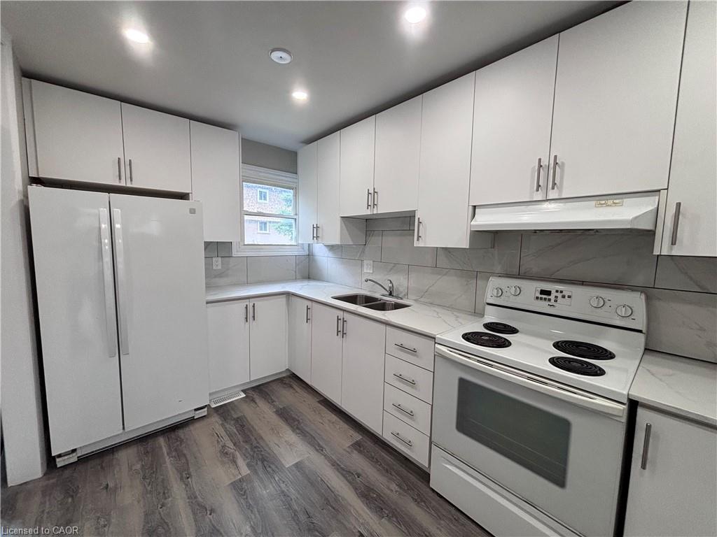 4-153 Limeridge Road W Property Photo 7