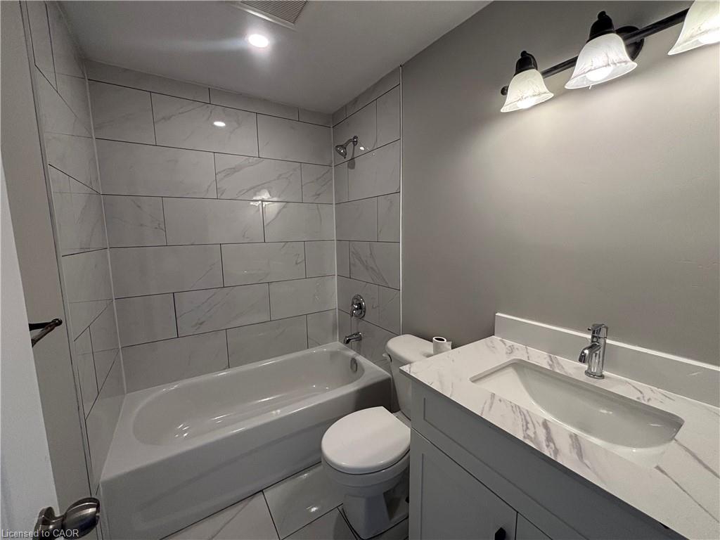 4-153 Limeridge Road W Property Photo 15