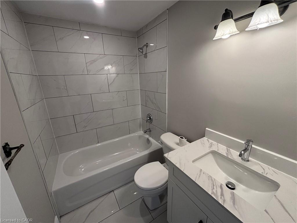 4-153 Limeridge Road W Property Photo 16
