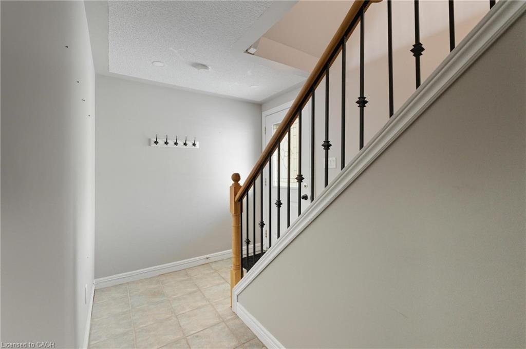 25-100 Beddoe Drive Property Photo 5