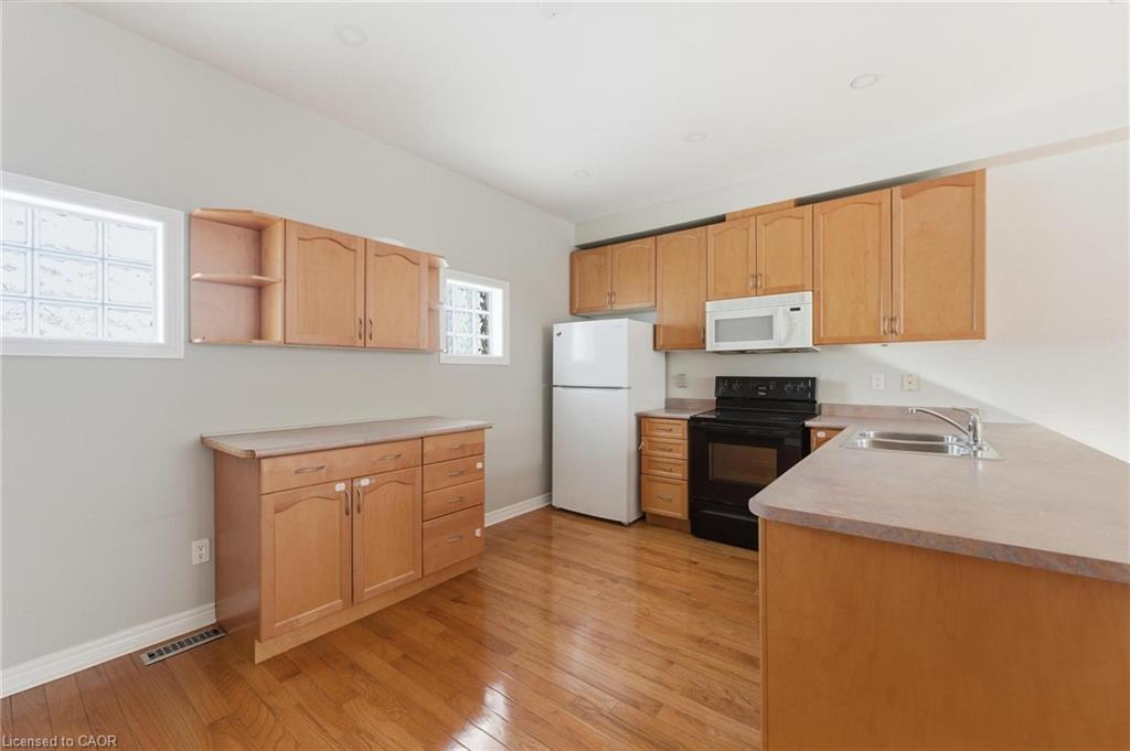 25-100 Beddoe Drive Property Photo 8