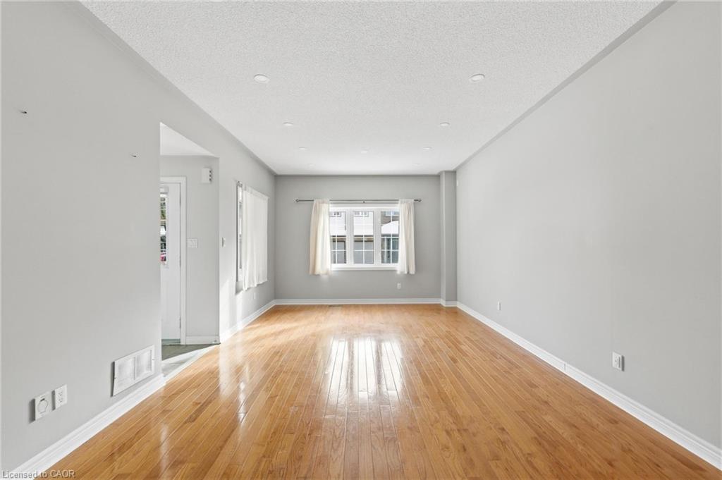 25-100 Beddoe Drive Property Photo 12