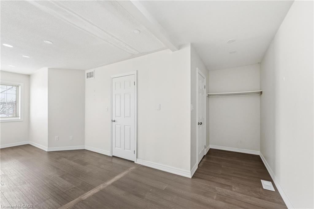 25-100 Beddoe Drive Property Photo 15