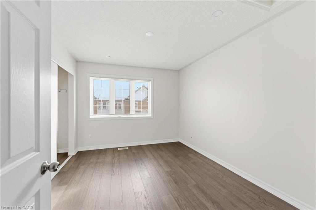 25-100 Beddoe Drive Property Photo 17