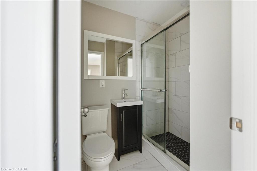 25-100 Beddoe Drive Property Photo 21