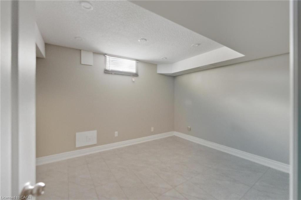 25-100 Beddoe Drive Property Photo 22