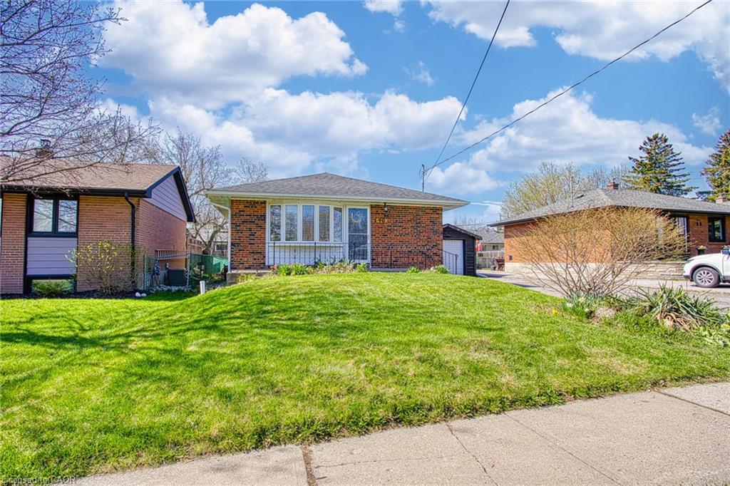 90 Prince Charles Drive Property Photo 3