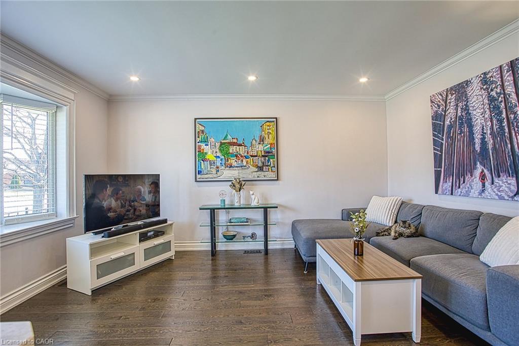90 Prince Charles Drive Property Photo 7