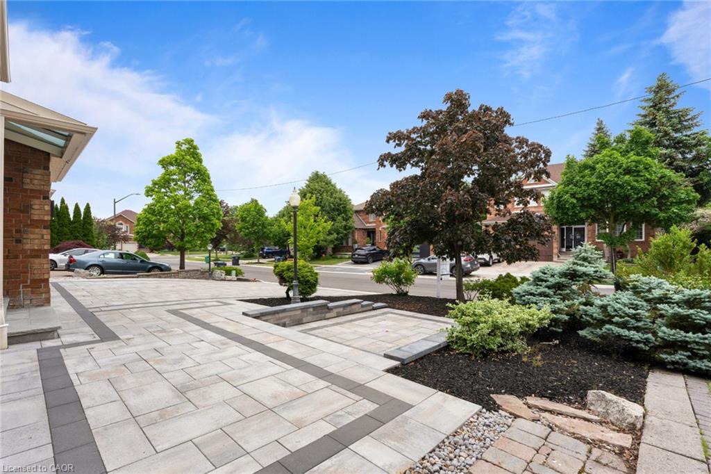 6872 Round Leaf Court Property Photo 3