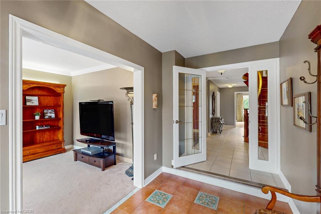 6872 Round Leaf Court Property Photo 5