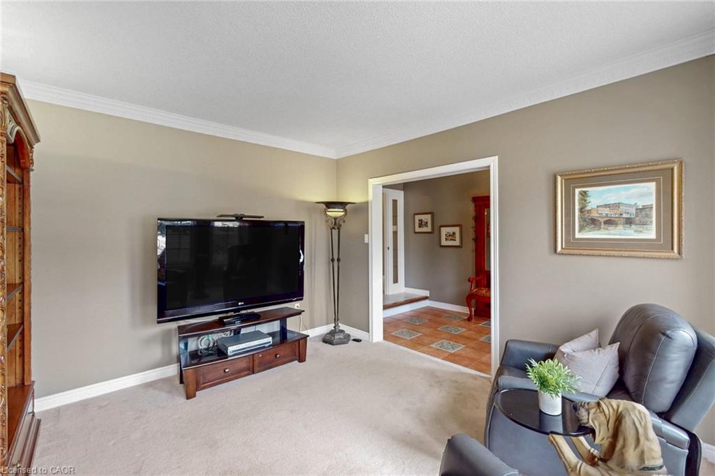 6872 Round Leaf Court Property Photo 7