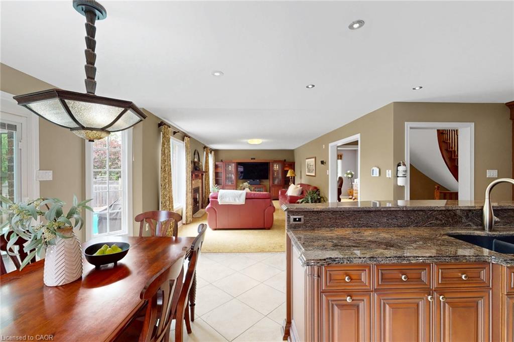 6872 Round Leaf Court Property Photo 11