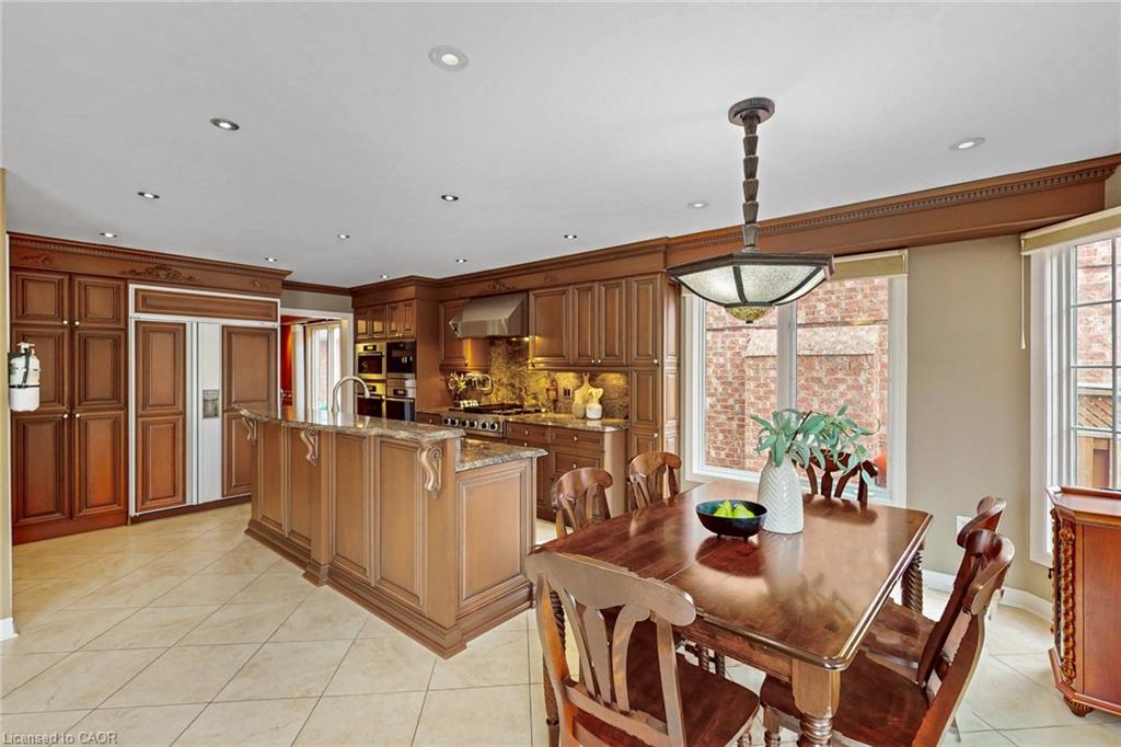 6872 Round Leaf Court Property Photo 12