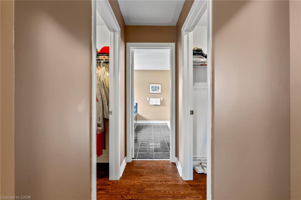 6872 Round Leaf Court Property Photo 24
