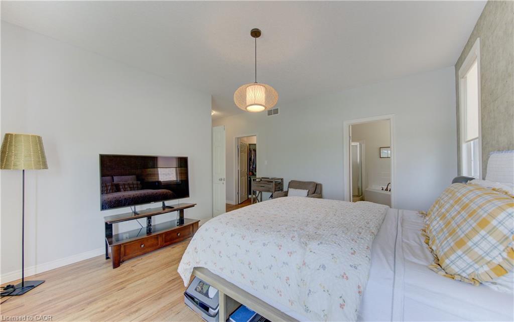 725 Zurich Drive Property Photo 25